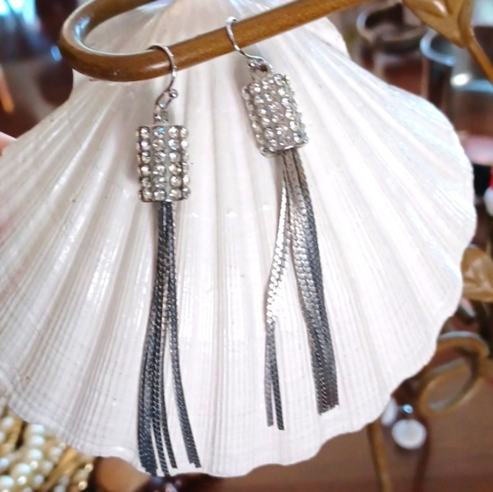 Silver Tone Rhinestone Silky Smooth Chain Fringe Edgy Glam Drop Earrings